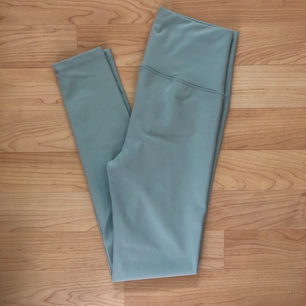 NWT Niyama Sol High Waisted Legging